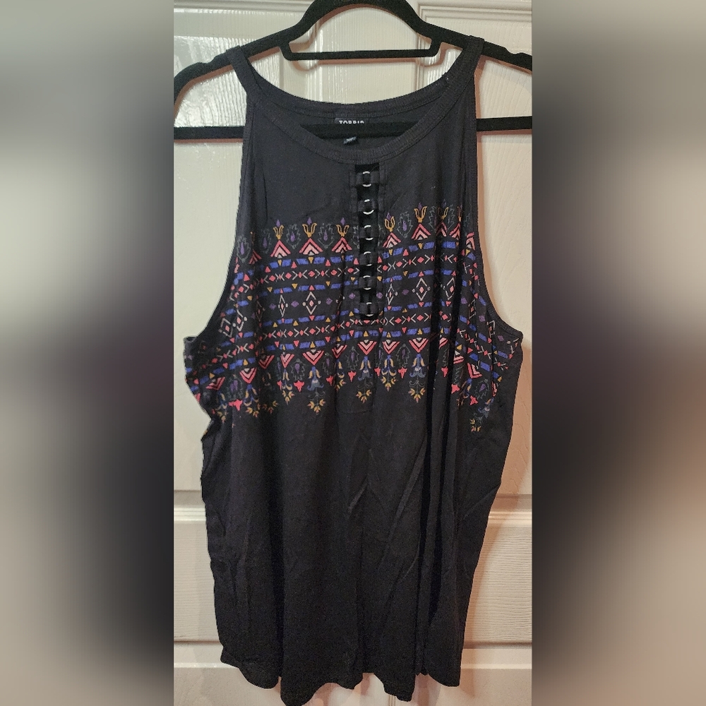 Torrid Black Sleeveless Top with Colorful Pattern Size 3